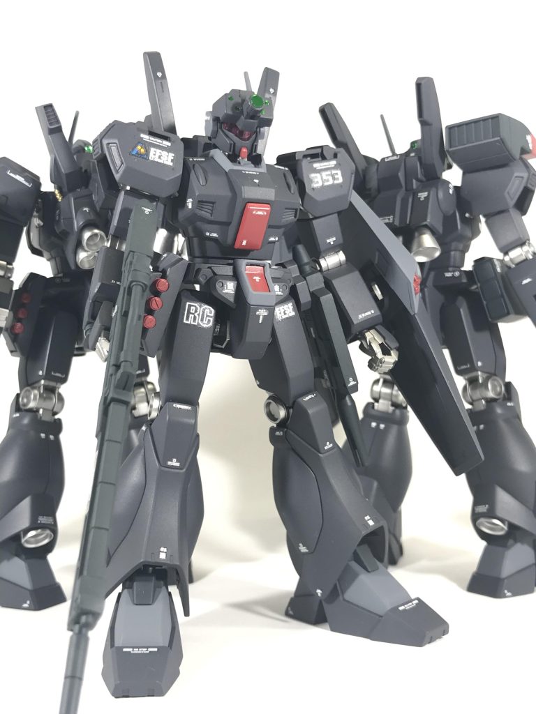 僚機その2（機体No.353）スナイパー仕様。武装はリゼルのビームライフル、サブウェポンとして左腰にジムⅢビームライフルを付けてみました。