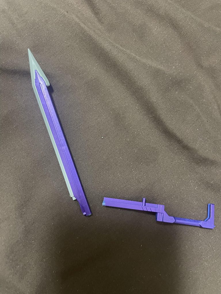 今回パーツ付ける順番間違えて、ぶち折ってしまいました…