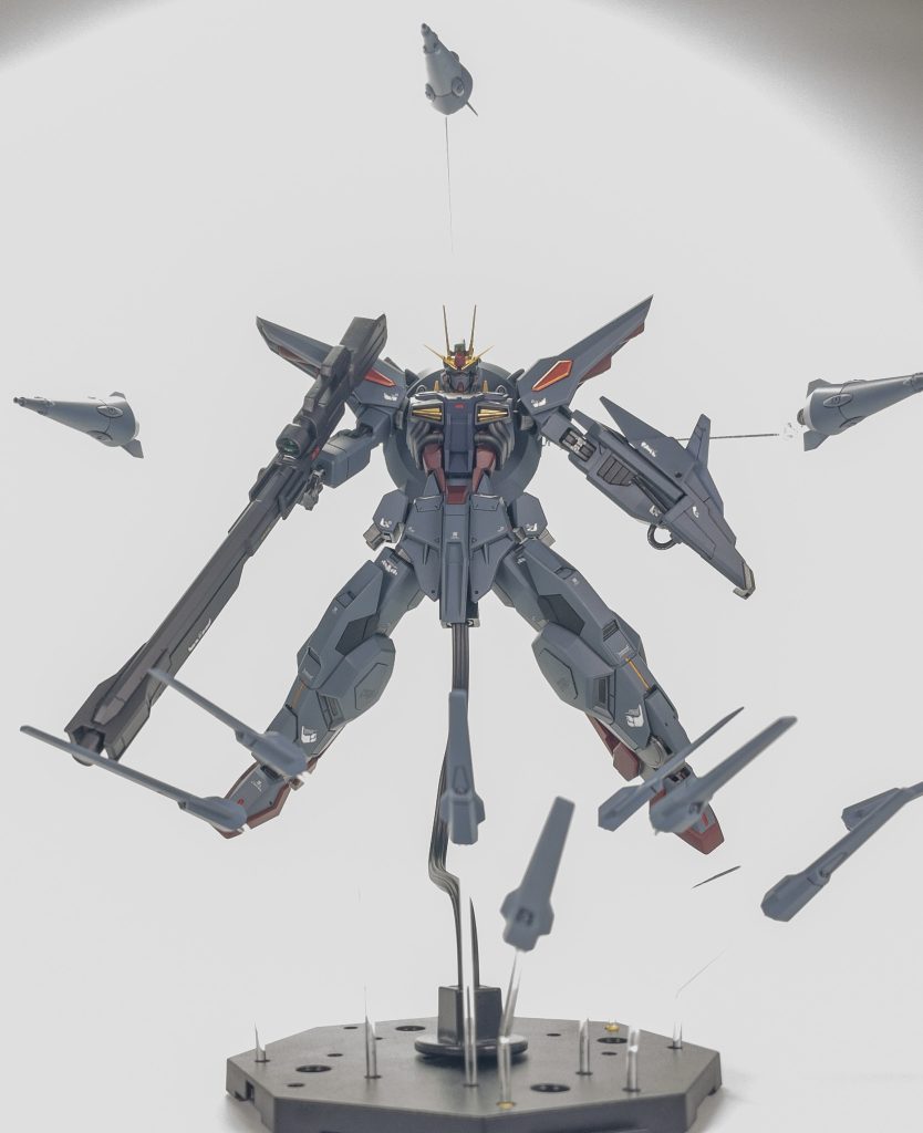 プロヴィデンスといえば太い脚だろ!と思ったのでオービタルの脚がバッチリ決まって満足です。肩パーツの接続のみちょっと後悔が残る出来でしたので次に活かしたいですね〜