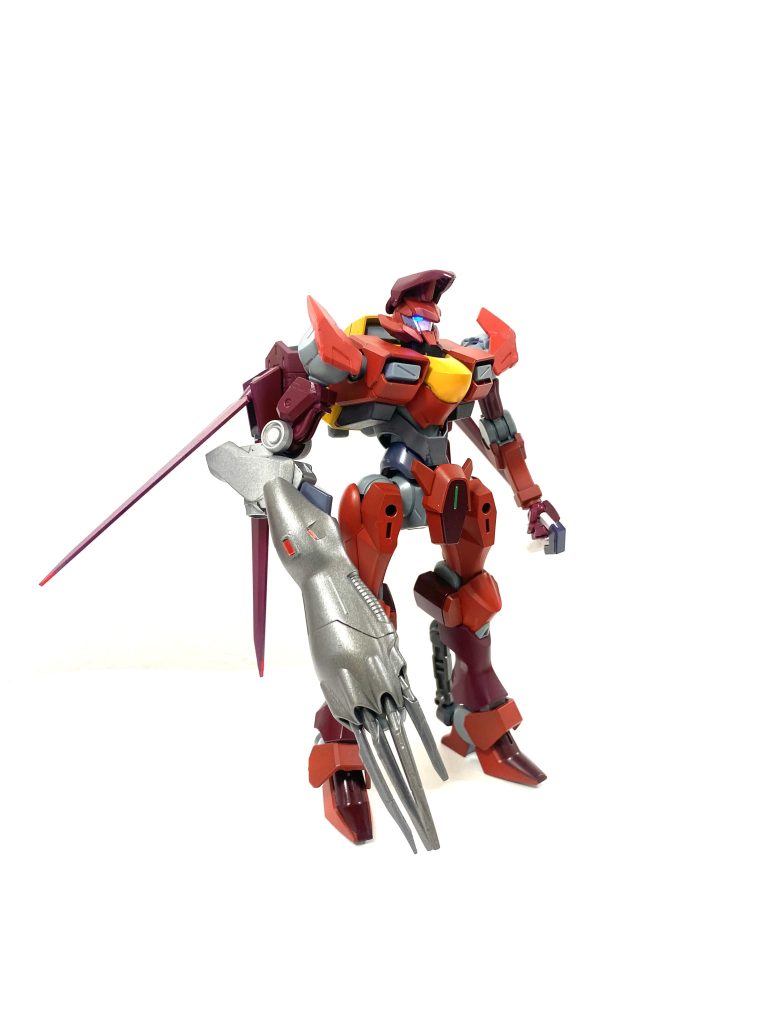 背中の飛翔滑走翼は折りたたみが可能です。