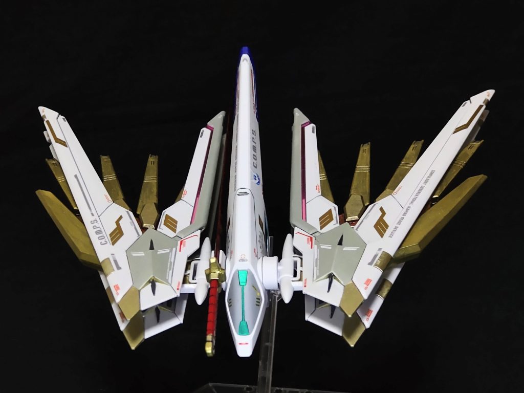 コックピットらしきところに色をいれたのでより航空機らしくなった?