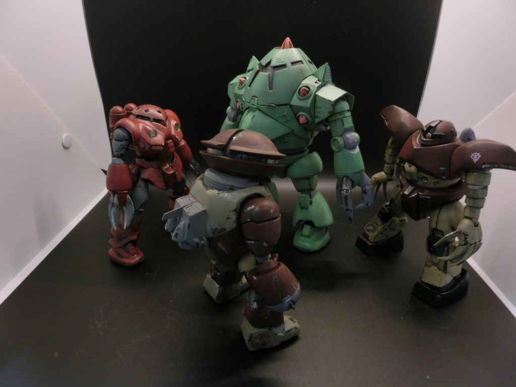 ジャブロー水泳部集合!ゾックでかっ!