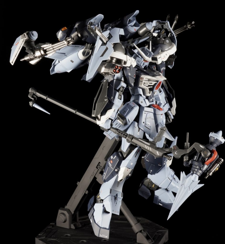 初1/100サイズへの挑戦となりましたデカいは正義です!パーツ数も多いので制作時間としてはHGの2倍かかりますね!パーツ分割での色分けはしっかりされてますが意外に細かい箇所の塗分けは多い印象でした。
