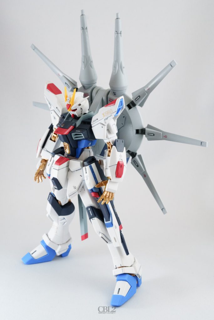 なので、HGCEの他キットに取り付けられるようになっちゃいました。ストライクフリーダムってレジェンドのバックパック似合いすぎでは??