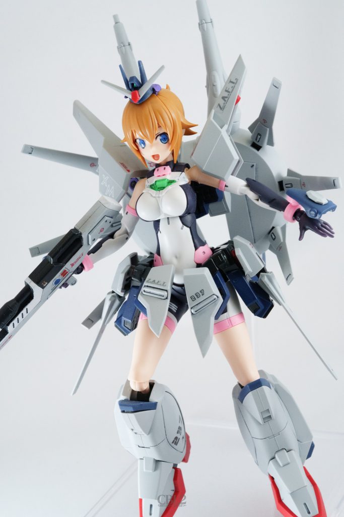 手のひらパーツもいくつかちゃんと作りました。左右握り手と左右武器持ち手、左平手かな。劇中のレジェンドのバックパックの砲台を6機前に向けてビーム撃つやつやりたかったんですが、あばたーふみながちょっと大きくて干渉しちゃいますね。