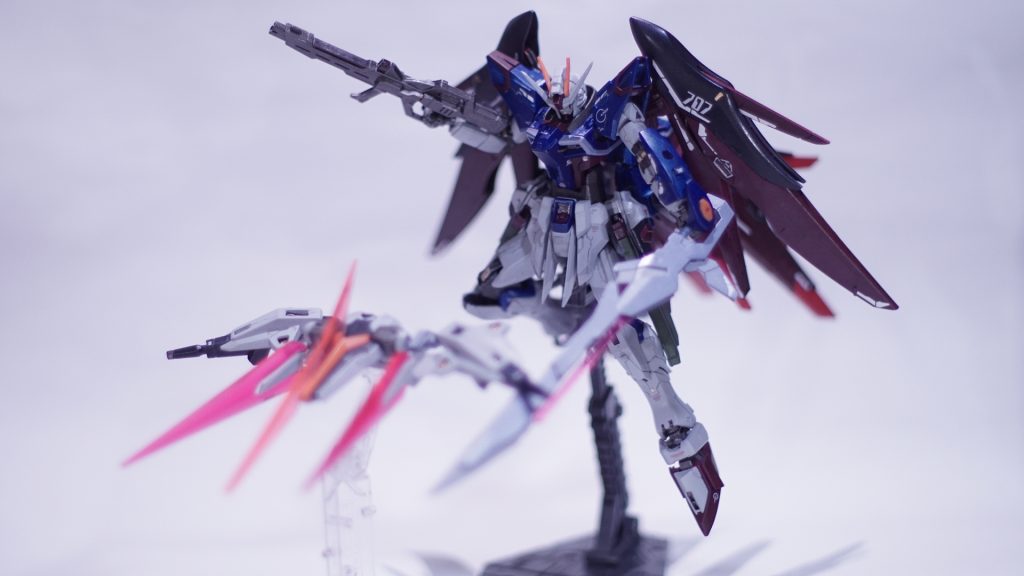 ドラグーンシステム脚部のドラグーン。またビームブーメランとシールドブーメランを併用することでオールレンジ攻撃が可能に。