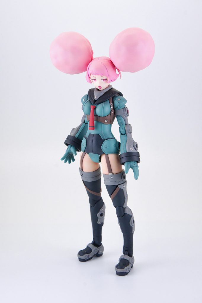 ボディスーツは頭身が高いです。アニメから3年後ぐらいのチュチュということで…。