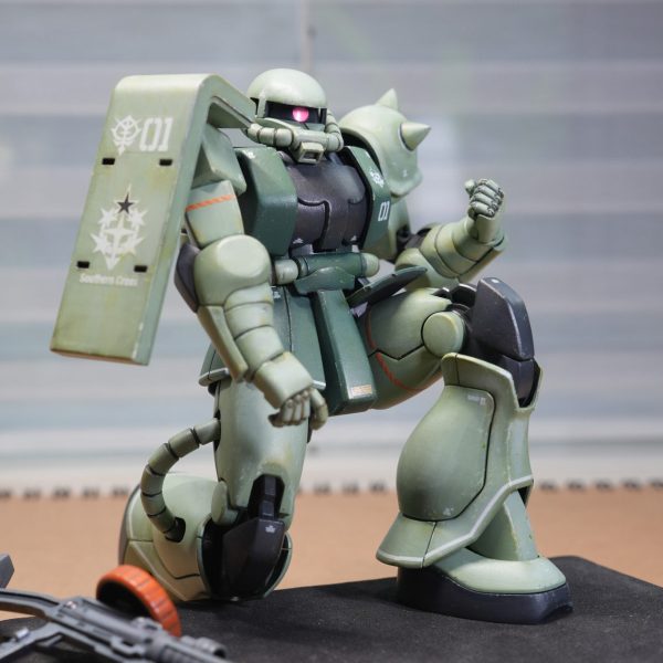 （筆塗り）HGUC 1/144 ザクII (Revive)