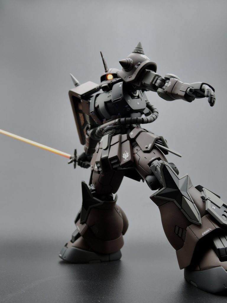 ポージング③ヒートサーベル