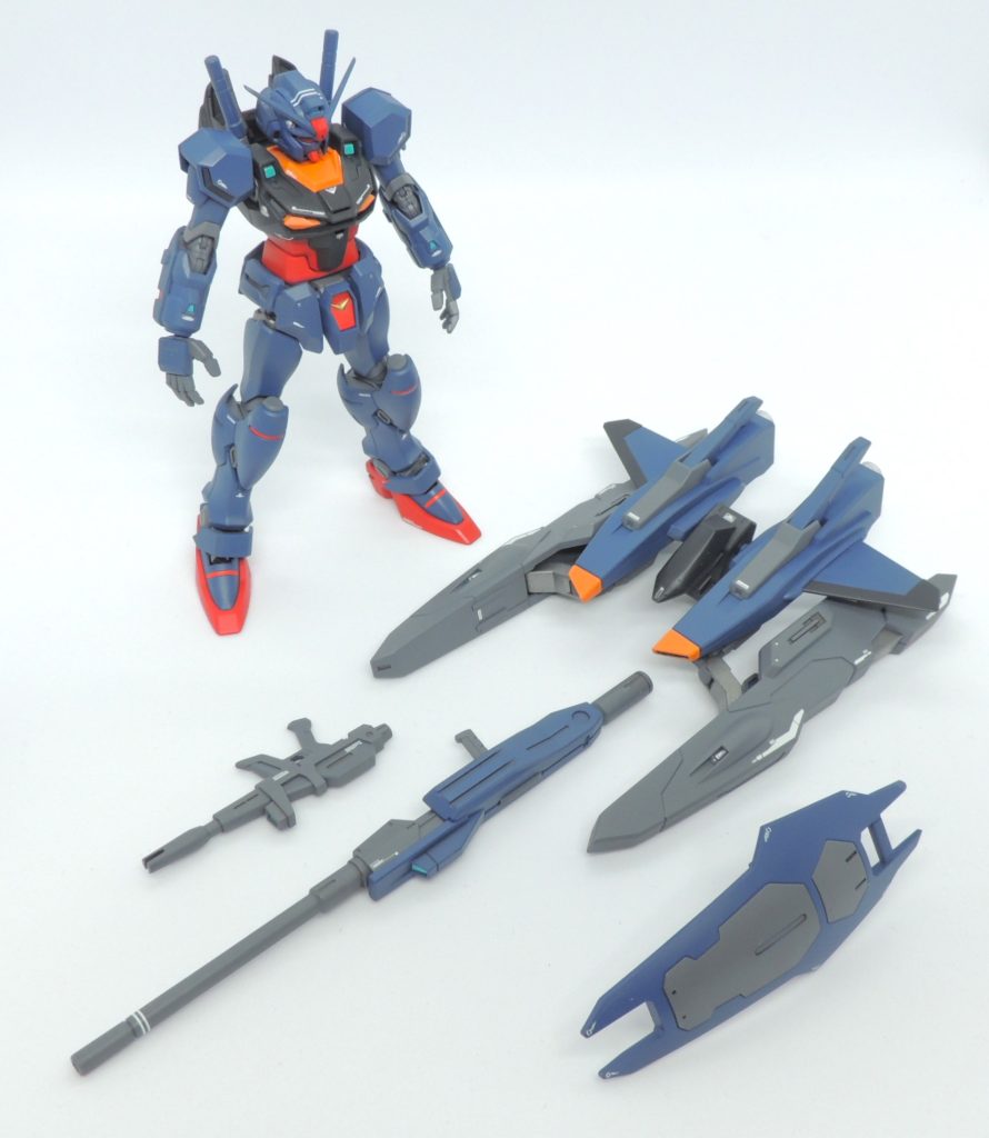 本体と武装類はこんな感じです。Ｇ・ディフェンサー風のコア・ファイターの強化ユニットは、組みやすさ・形状、サイズ感が素晴らしい！