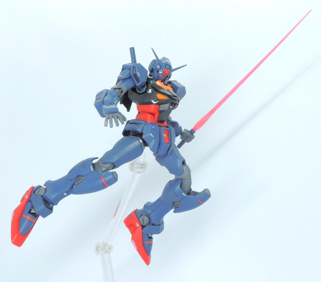 各所のセンサー部は、透明レジンを盛り付けて硬化させ、クリアパーツのような質感に変更。