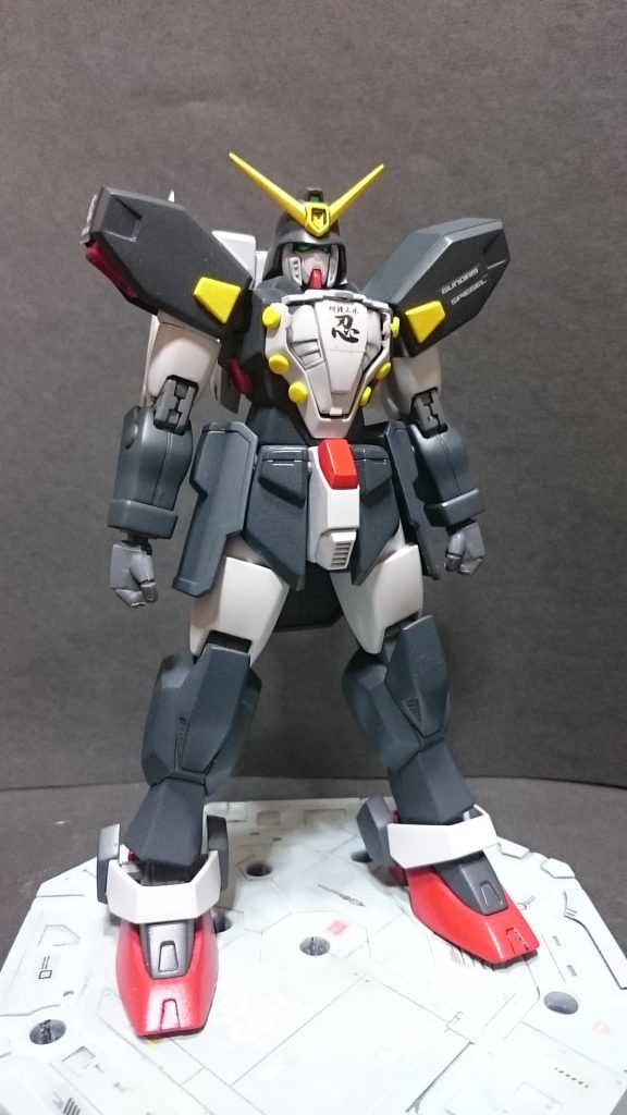 成形色に見えますが、全塗装しています。