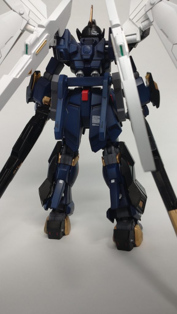 GBNで乱戦系のイベントやミッションには一切参加せず、拠点攻略系にのみ参加するある意味で有名なプレイヤーの機体。武装は肩部サテライトキャノン×2腰部サテライトキャノン×2腹部サテライトカリドゥス砲ビームサーベル×2のみ