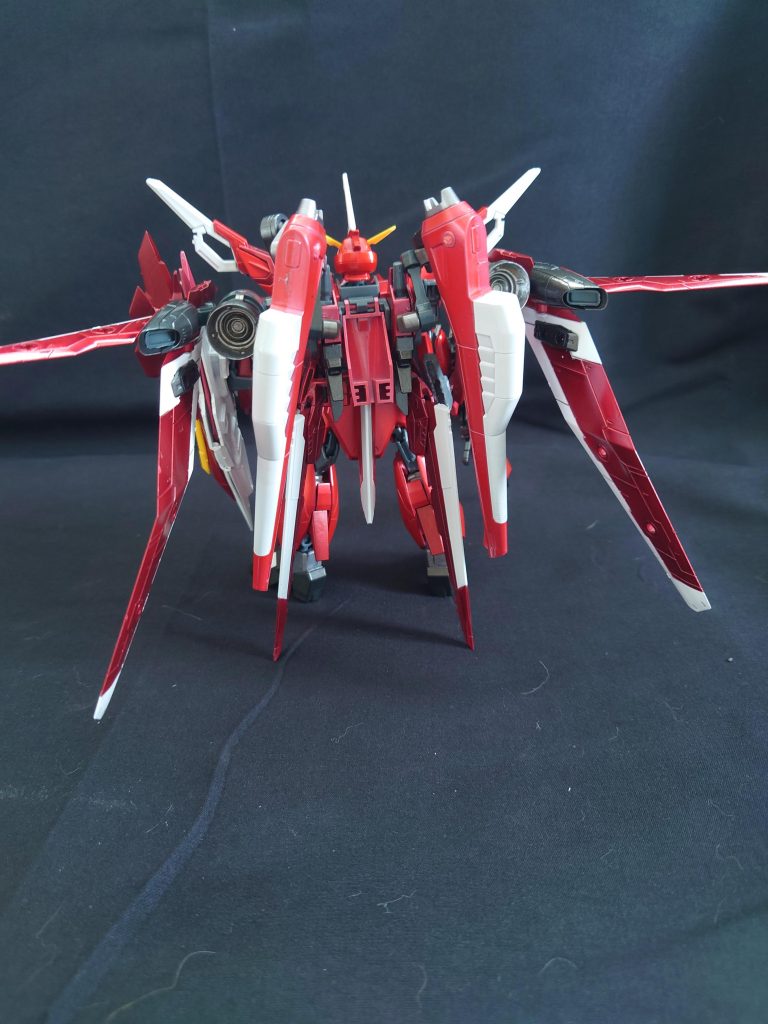 背面　変形の為にイモジャのパーツを残しています。