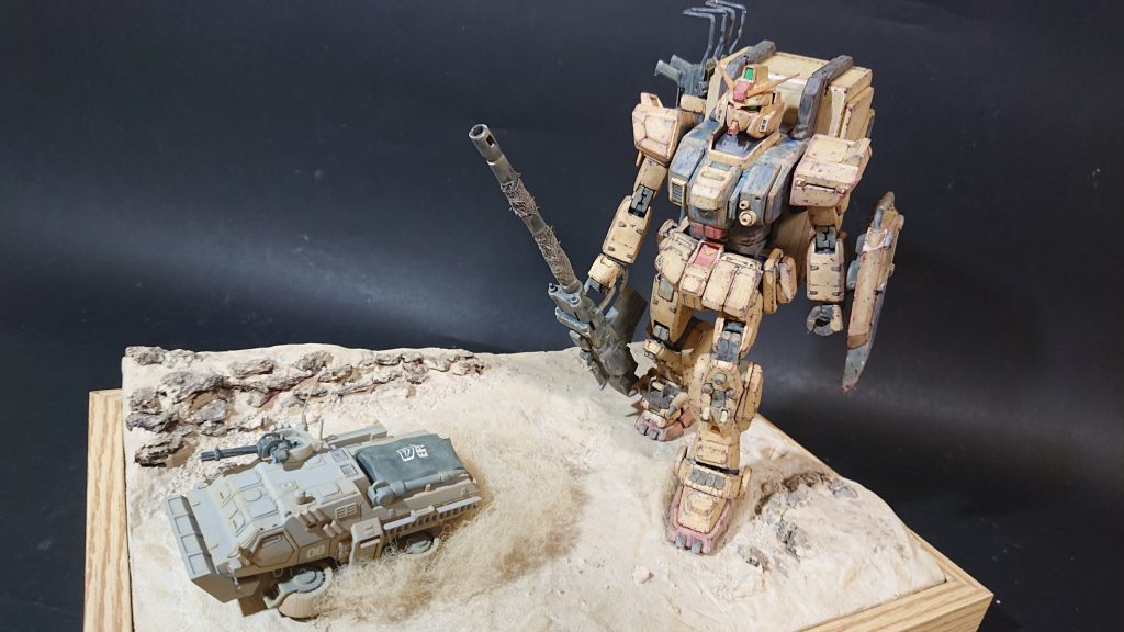 100均でジオラマベースから細かいものまで何でもそろいますね手芸コーナーで目を血走らせているおっさん怖かったと思います