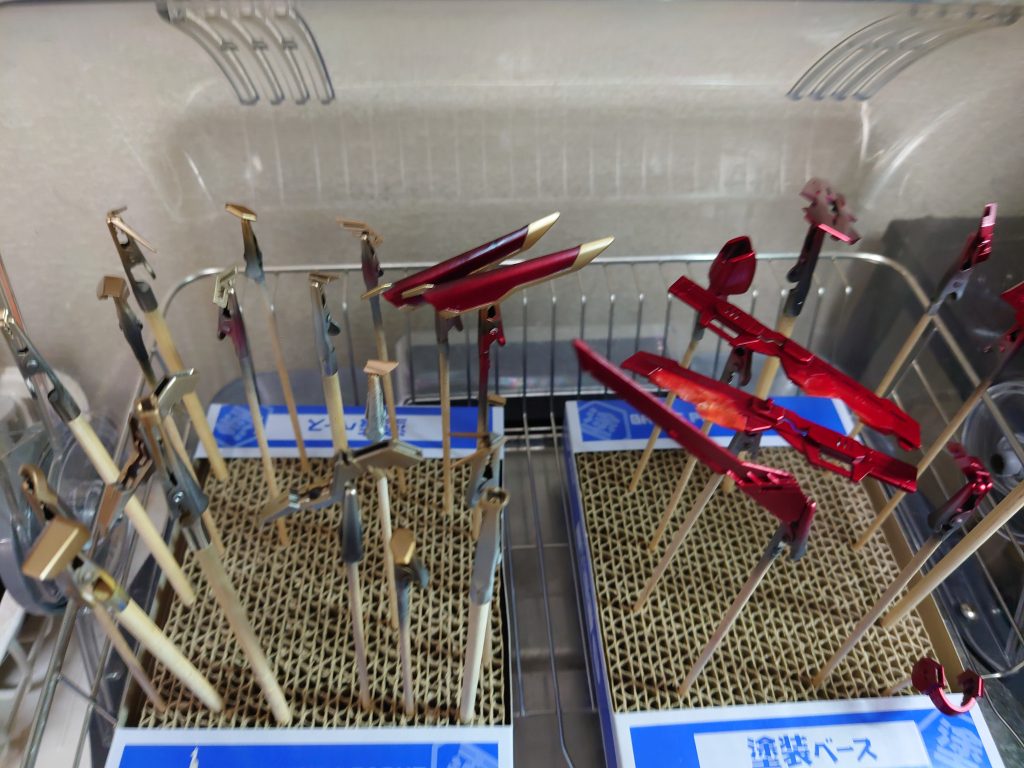 慣れないキャンディ塗装に悪戦苦闘しました。