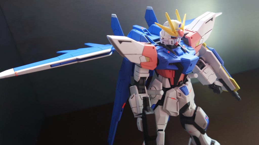 胸を突き出してボリュームアップしています♪