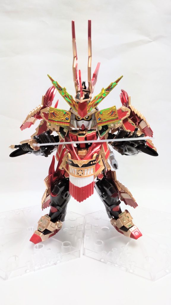 干渉しまくりであんまり動かせません😓等身が上がったので、ビルダーズパーツの刀を別途製作して持たせています。