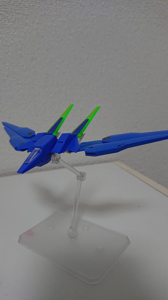 コアファイターとの分離が可能。遠距離から操縦も可能だがドラグーン、ファンネル類は使用不可となる。