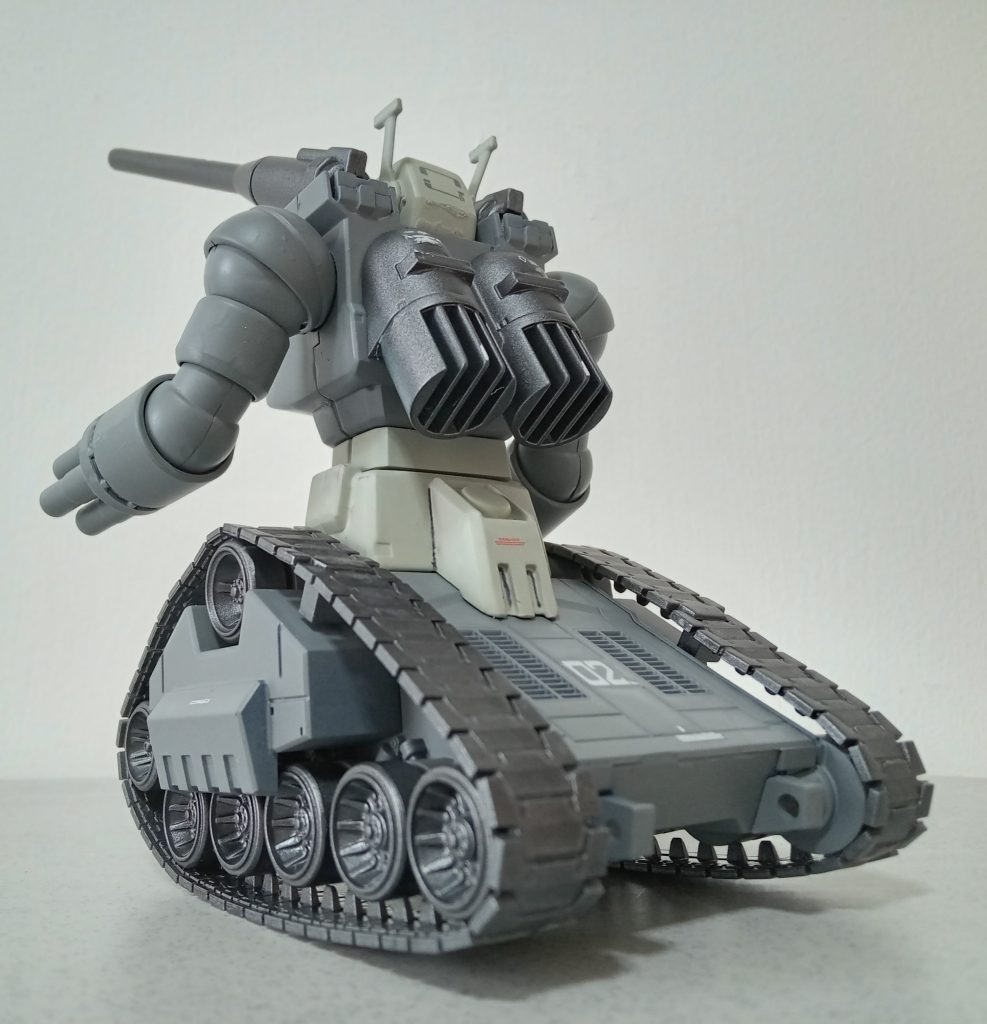 難があるとすれば、中身が空っぽなので、重量感がなくて、履帯がやや浮いてしまうくらいですかね。