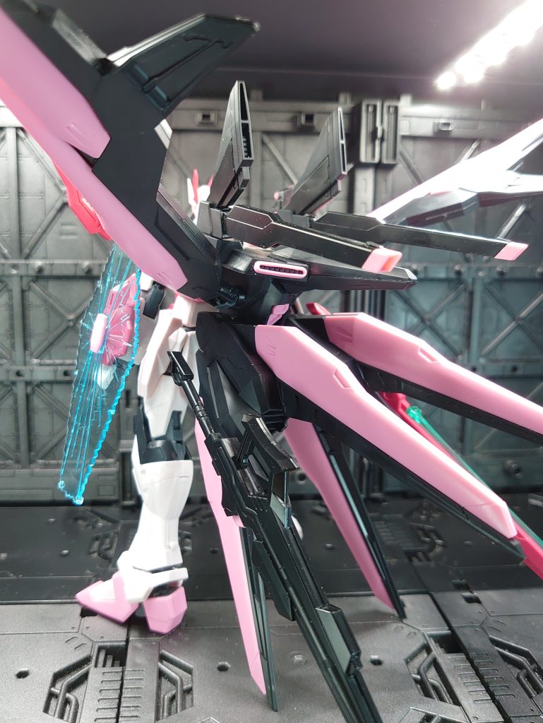 背負いものが大きくて自立が大変かと思いましたが実際は支えになってくれるので台座要らずで安心しました最初は制作途中に分類するつもりでしたが一度区切りを付けたと考えて完成品として。