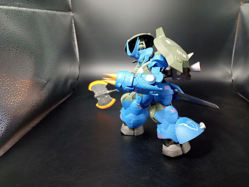 目?は緑のクリアランナーを入れてライトで光るようにしました。昨年作ったフェルシー専用ディランザと一緒ですが、ちょこっと変えています。