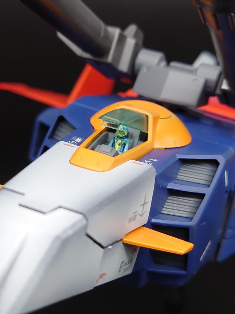 パイロットは、スレッガーロウ中尉を選択して乗せてます。