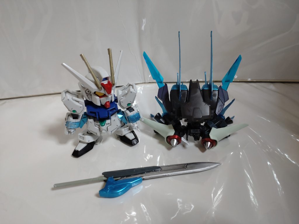 ストライクガンダムは素体として墨入れと部分塗装しかしてません