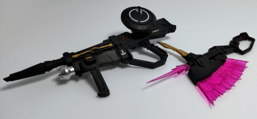 ポーズつけるとポロリがすごいんで、武器だけ。