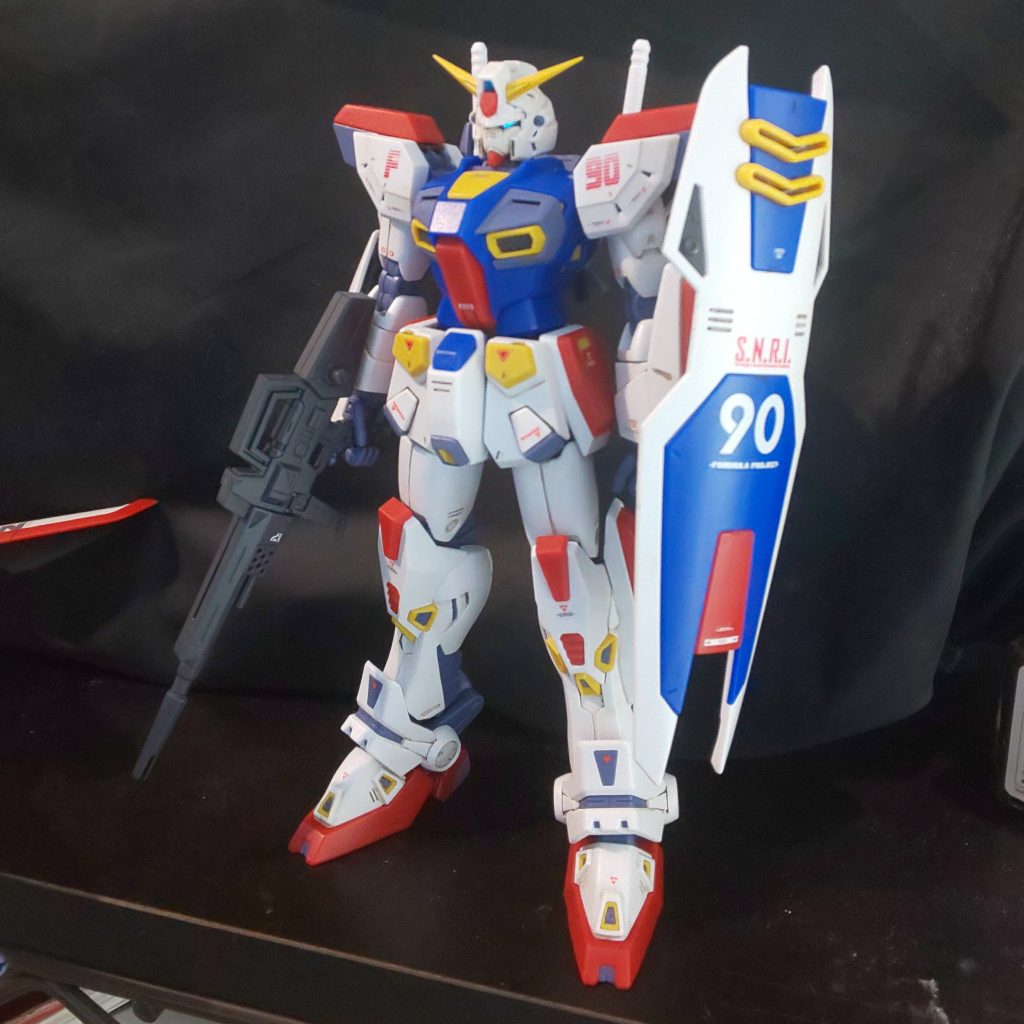 ロールアウトカラーですか。これでF90組んだの何体目だ…