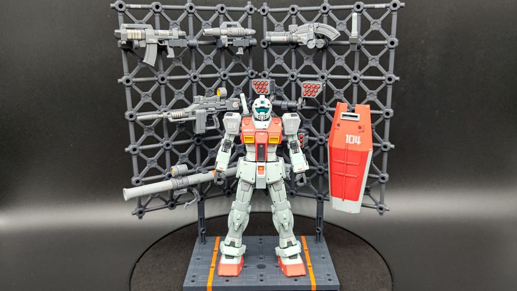 全体像。ウェポンハンガーは30MMのトラスベースを使用。ジャンクパーツで懸架用のフックを追加しました。