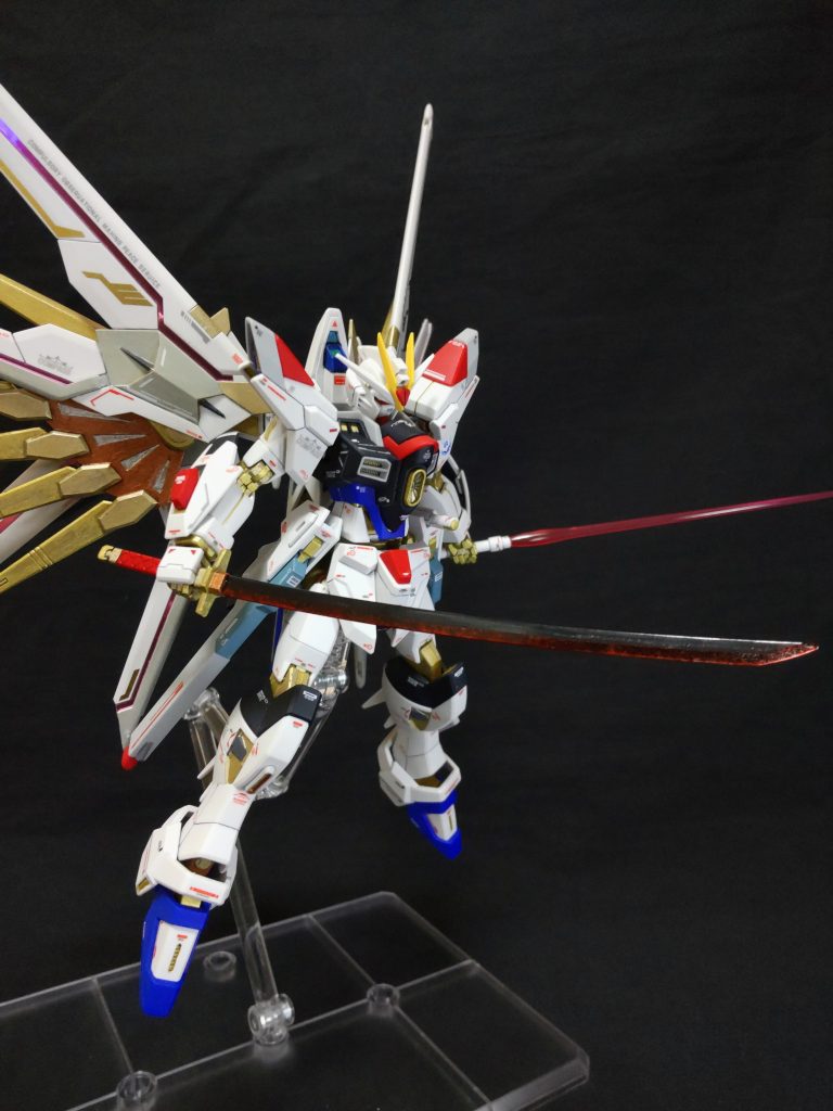 対艦刀フツノミタマ長くて良い感じ。やっぱり、クリアレッドが少し禍々しいですね😁。ビームサーベルアクータラケルタ 