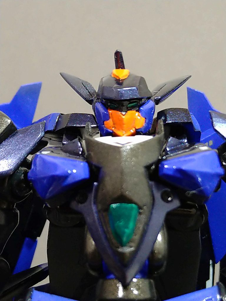 わかりにくいですがブレイヴでは無いガンダム系のツインアイにしました。