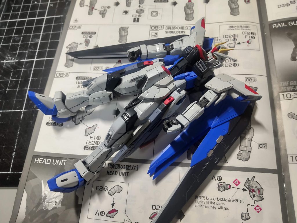 塗りたてほやほや。白の2色の濃淡がわかりやすいですね。最後までご覧下さり、ありがとうございました。