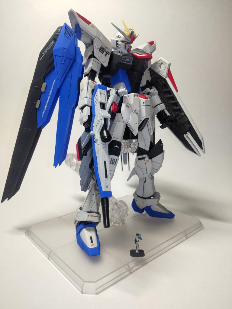 煽り気味に、1/144キラ・ヤマトと。向かい合わせでジャスティスとアスランも並べたい…！