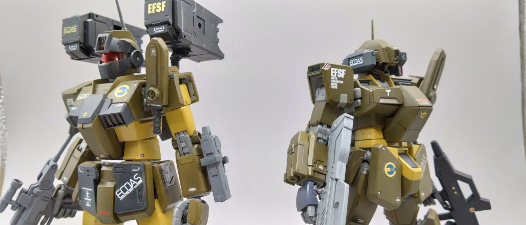 カラーレシピ七年前につくったのでうろ覚えですが暗い部分はカーキ色で明るい部分はイエローにブラウン系混ぜたようなw以上7年前に20代頃に初めてMGエアブラシ&改造した二体ですW