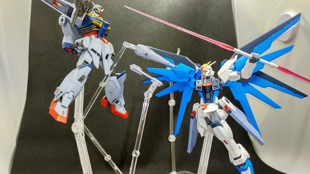 最後の一合。偶然ですが、ドラグーンが丁度頭と脇腹を狙う位置に来てくれてました。やってて実感しますが、双方結構ボロボロです。それでも、守りたい世界があるんだーっ！