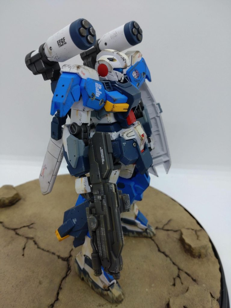 昔やってたゲームを思い出します✨ 量産機なのにカッコ良すぎですよねw今回はダメージはお休みして、汚しのみとなっています。