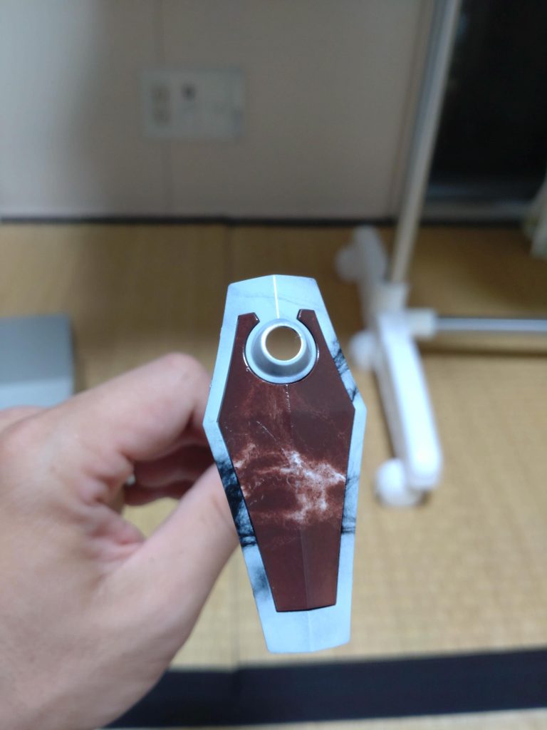 今回は初めて大理石塗装をやってみました。　　初めてにしてはそれなりによくできたと思っております。ちなみにガンダムマーカーエアブラシで塗装しています。石らしさを出すために、デカール類は使わず、スミ入れすらしていませんが、満足な仕上がりです。