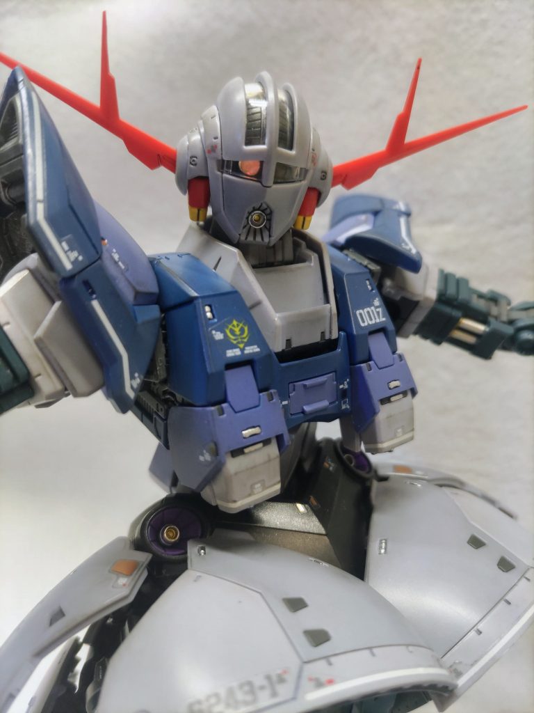 モノアイビコーンがうまくいって嬉しい。Hアイズ+ラピーテープです。アンテナが薄くて細いので取り扱い怖いです…。