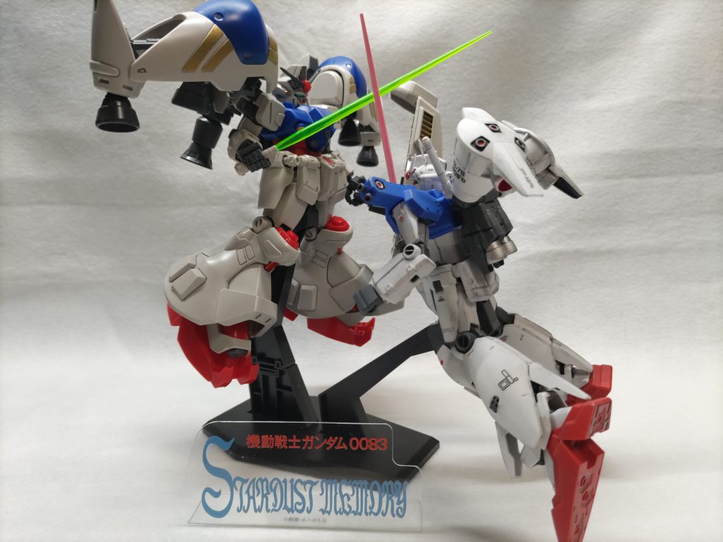 2号機に付属のスタンドを使って「私は義によって立っているからな！」を再現(zaku-kao5)