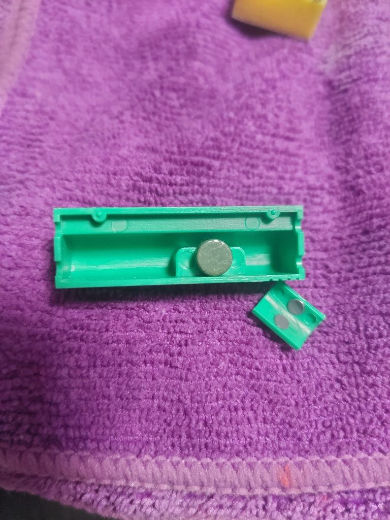 エンジン?部分にネオジム磁石仕込み。