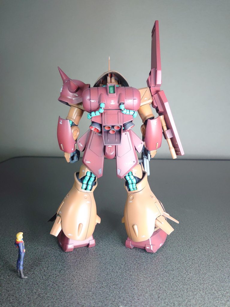 アナハイムはエゥーゴに卸す予定だったみたいですが想像すると面白い