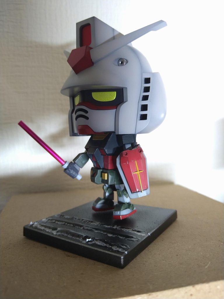 マスキングしたので時間掛かりました、、この材質はもう少し密度を高くして削っても欠けないようにすると良いと思いました。レジンキットのような使い方がよいのではと感じました。B-CLUBのアップグレードパーツなどいける気がします。可動部分は使えませんが。。