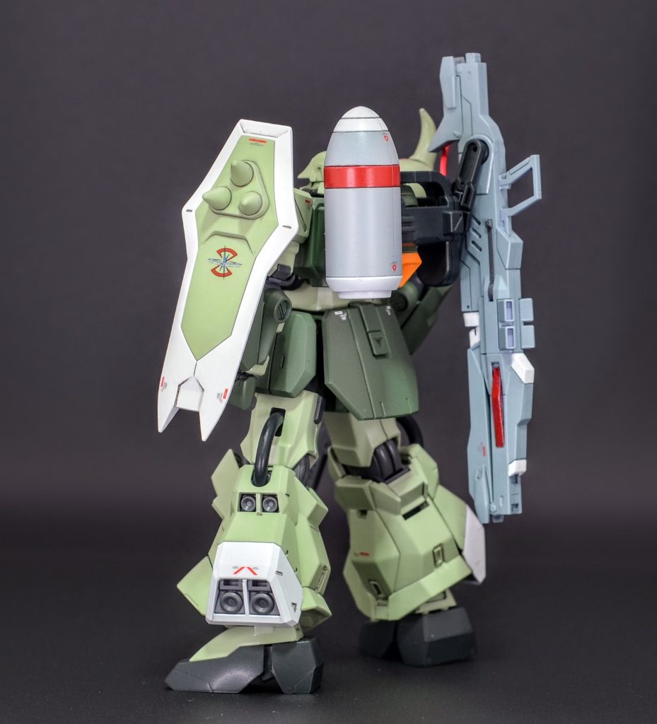 ウィザードシステムも標準搭載ブレイズウィザード非装着でも旧ブレイズザクウォーリア以上の機動力を有しています