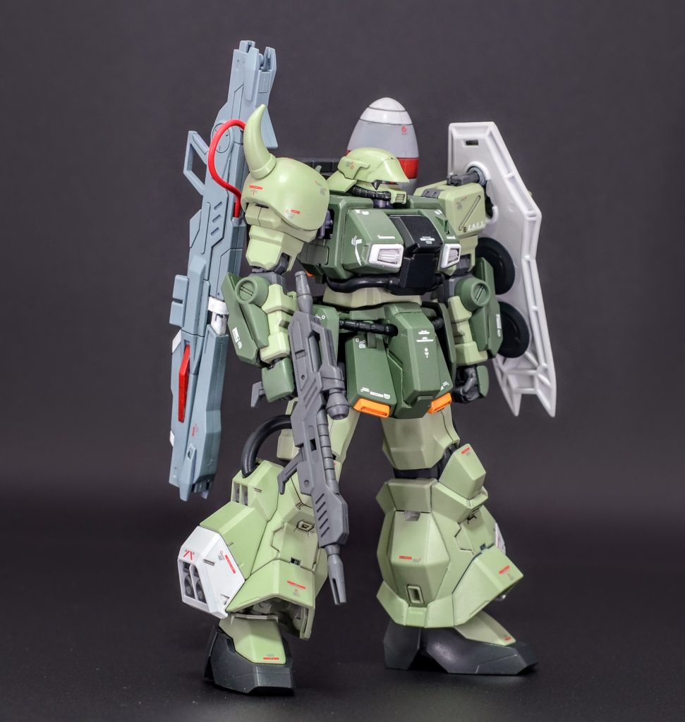 真のザクウォーリアの後継機としてゲルググやギャンとコンペを競い、一説にはディアッカ・エルスマンも性能評価に参加しており、かつてのザク系統の操縦システムに慣れていたパイロット同様、新機軸の操縦システムには低評価だった、という妄想設定です