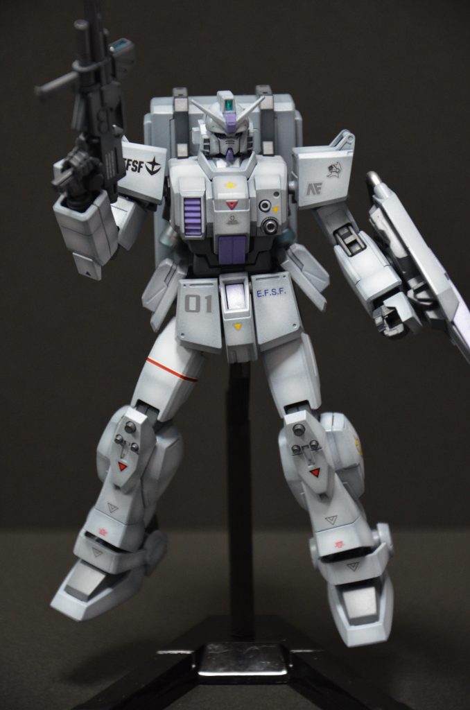 絶望的なポーズ取りのセンス・・。