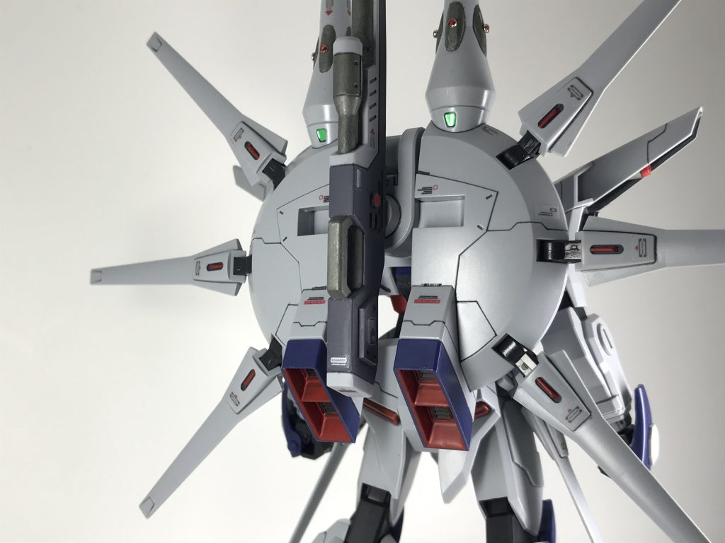 背中のヤツは全体的の仕上がりを考慮してディテール入れ過ぎず足らな過ぎず…ちょっと足りない気もしますがまぁ纏まったのでヨシとしましたw