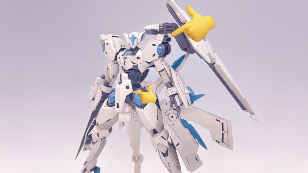 換装装備2種製作にあたりリベウ本体も微アップデート フロントアーマーをハインドリーシュトルムから、左肩一部短縮してダクトパーツ仕込んでアシメ感をプラス↑旧