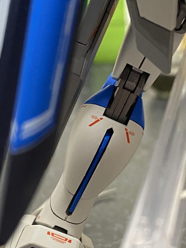 バッチリ合わせ目消しました。